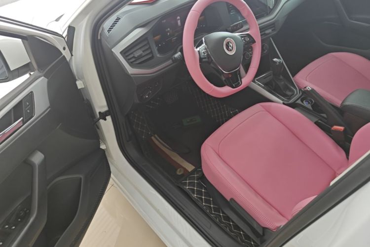 Volkswagen Polo 2023 car image #16