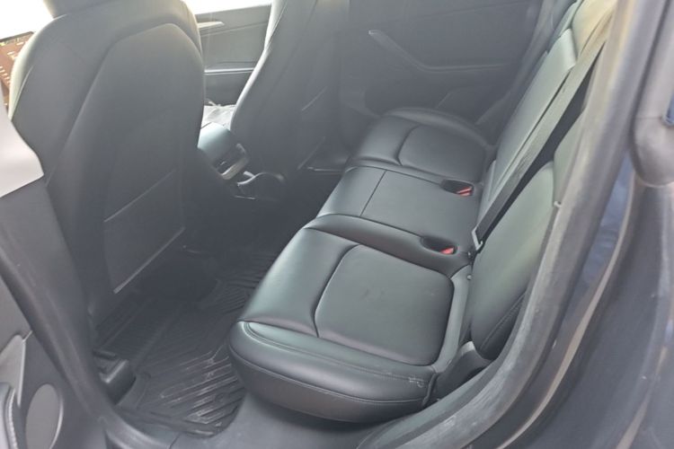 Tesla Model Y 2022 #17 Tesla Model Y 2022 car image #17