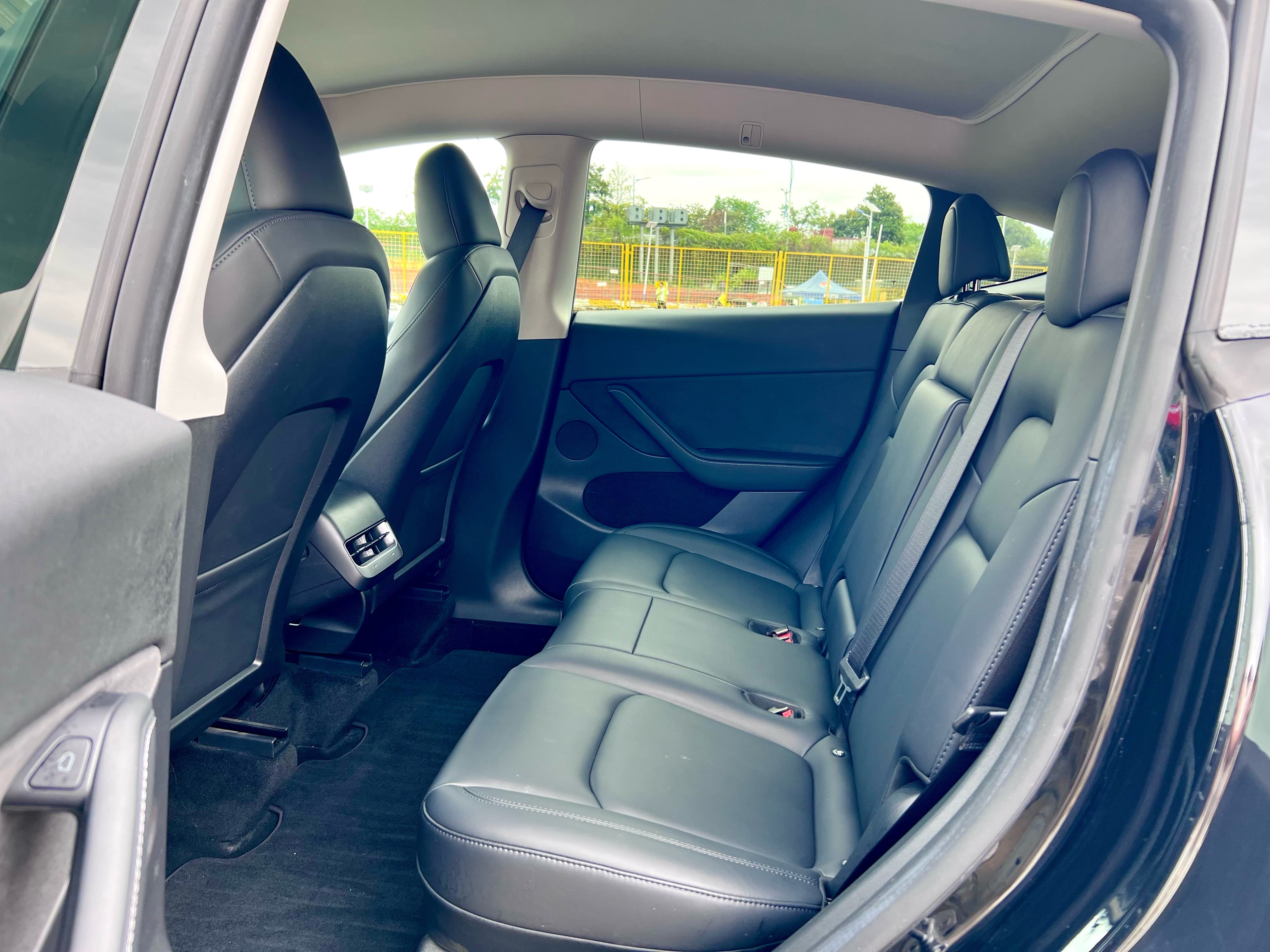 Tesla Model Y 2023 #9 Tesla Model Y 2023 car image #9