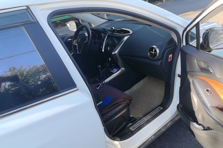 BYD Yuan 2016 car image #21