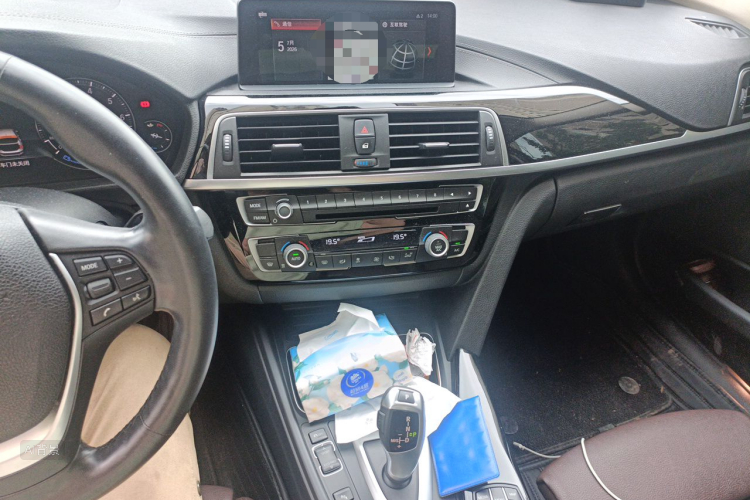 BMW 3 Series 2018 #15 BMW 3 Series 2018 car image #15