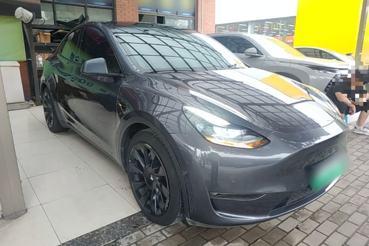 Tesla Model Y 2021 #4 Tesla Model Y 2021 car image #4