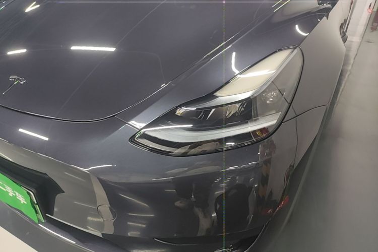 Tesla Model Y 2024 car image #23