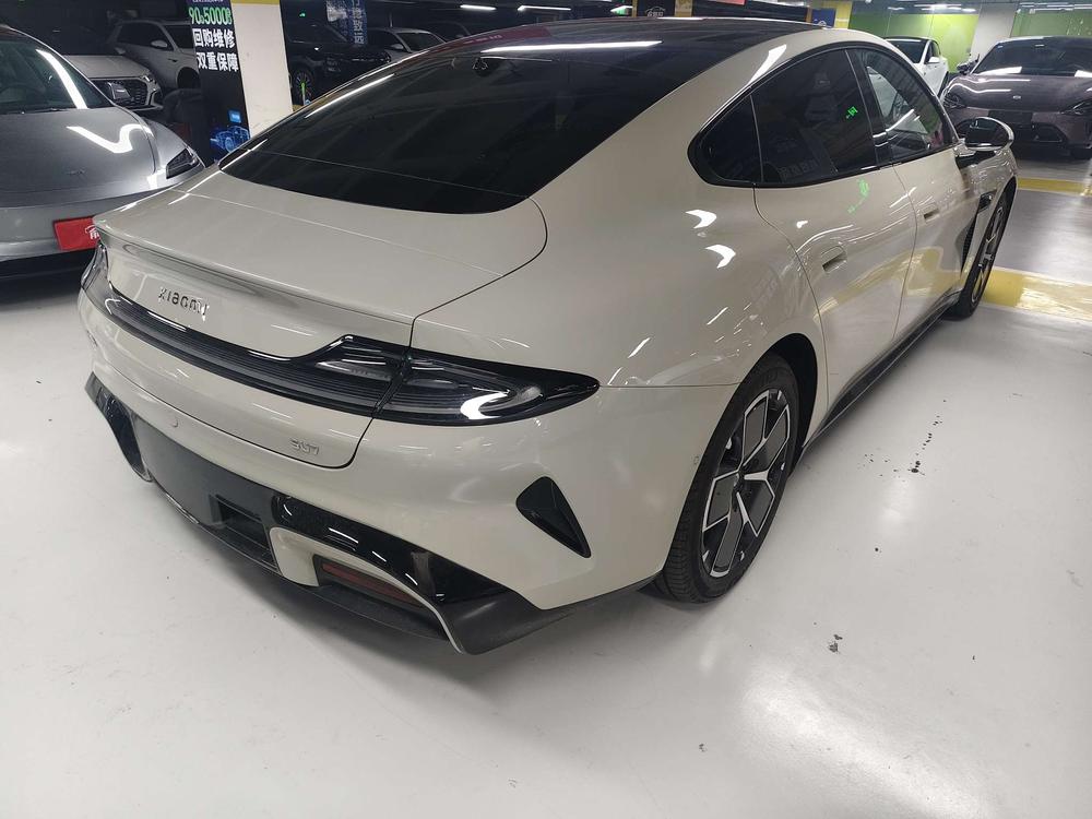 2025 car image #5