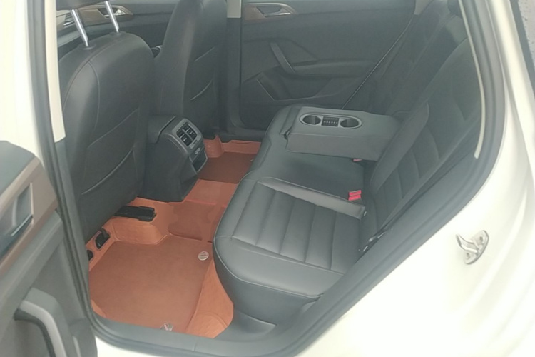 Volkswagen Tharu 2019 #17 Volkswagen Tharu 2019 car image #17