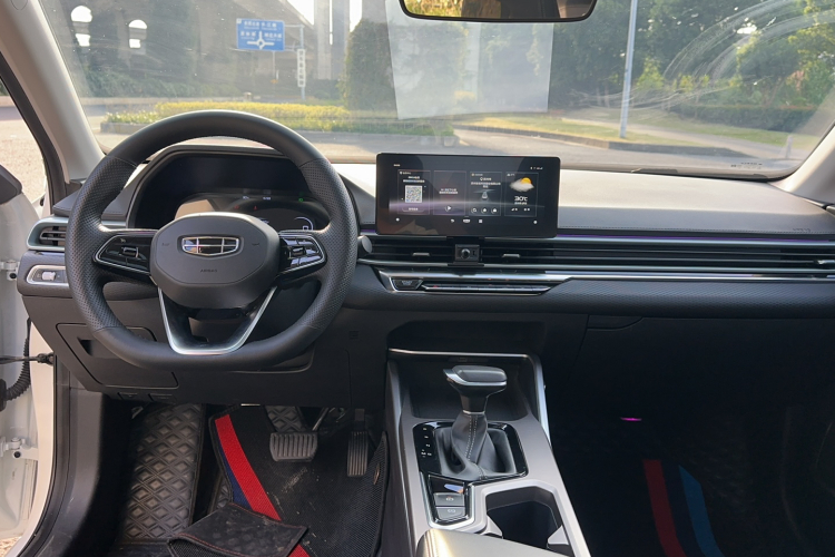 GEELY Emgrand 2022 car image #8
