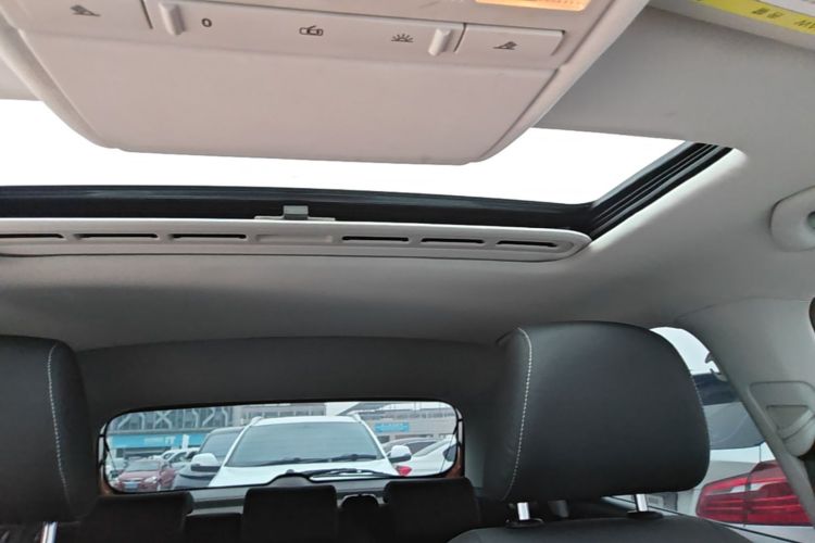 Volkswagen Polo 2014 car image #18