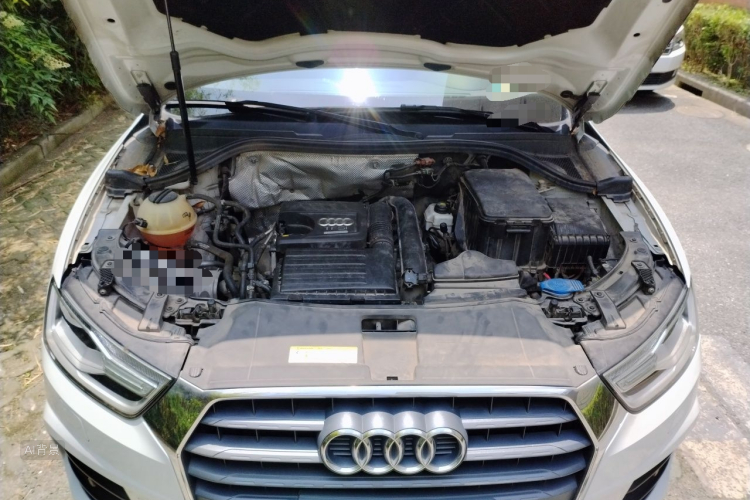 Audi Q3 2016 car image #22