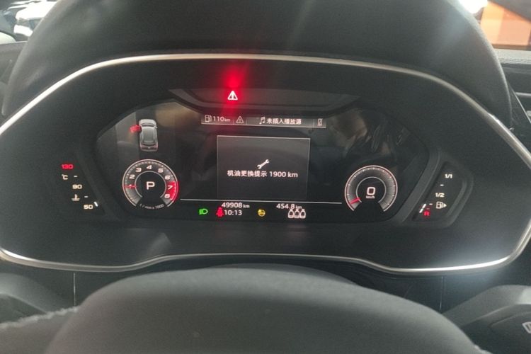 Audi Q3 2023 car image #12