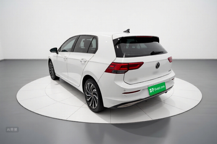Volkswagen Golf 2024 car image #5