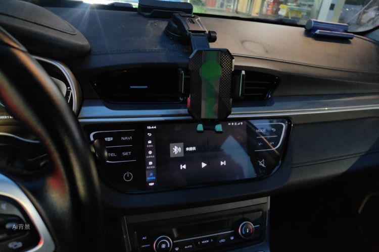 GEELY Emgrand 2019 car image #15