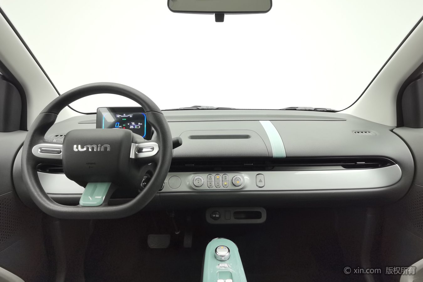2025 car image #12