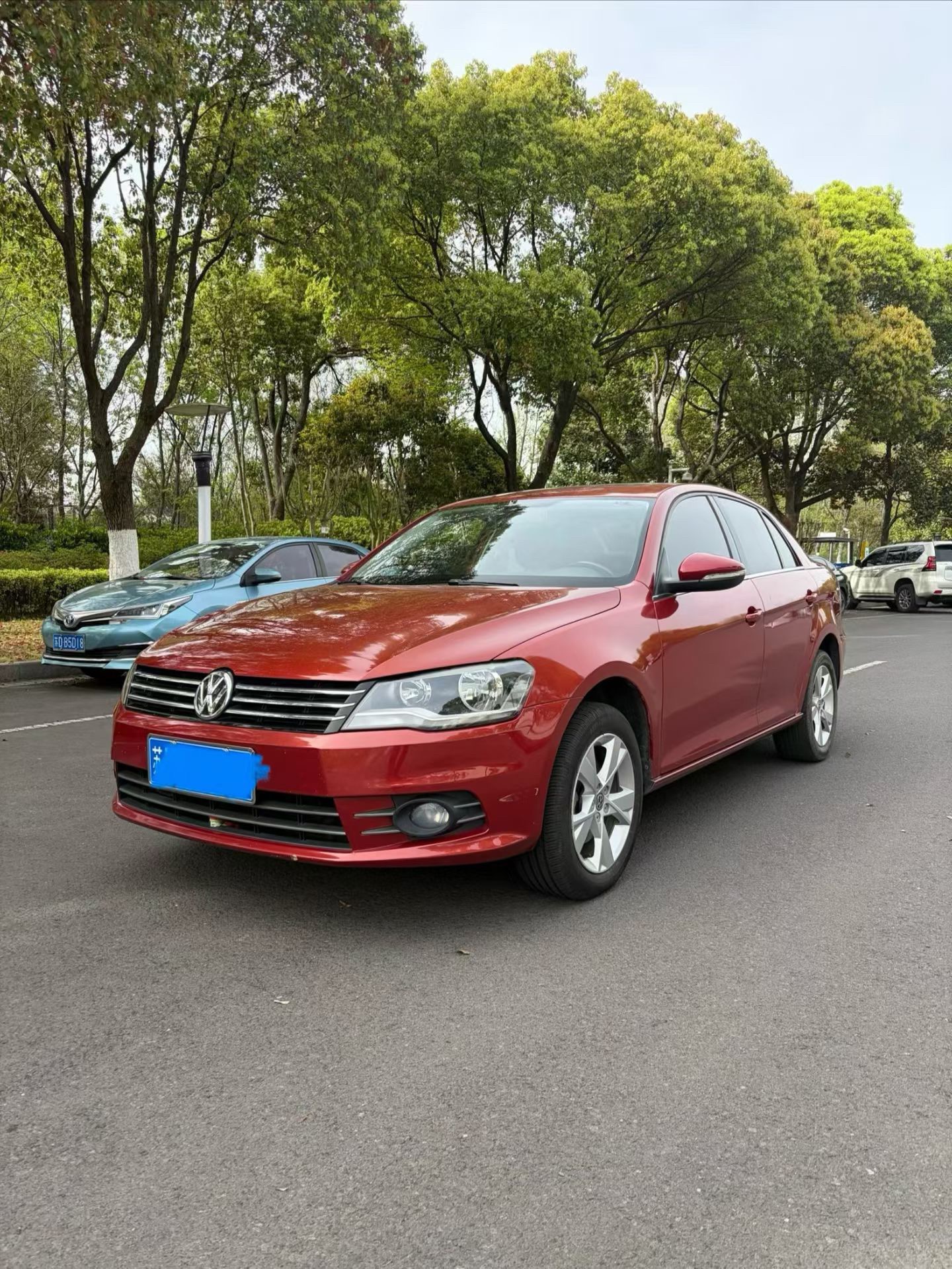 Volkswagen Bora 2014 car image 