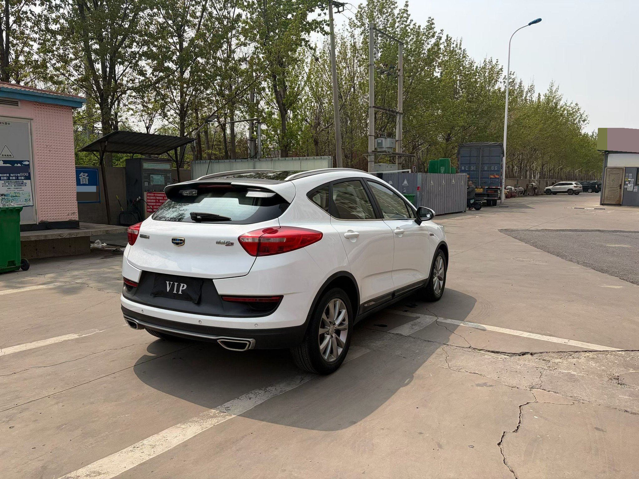 GEELY Emgrand GS 2016 car image #9