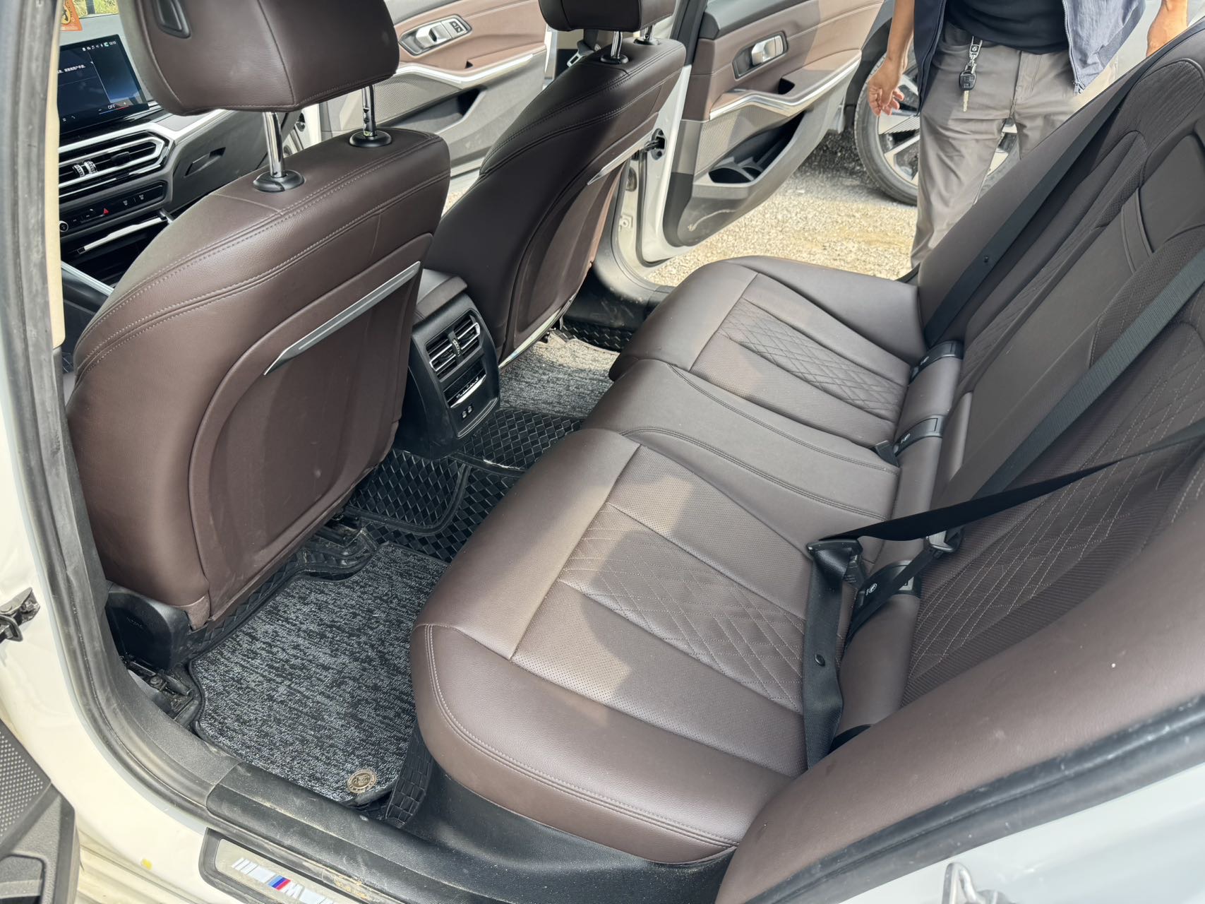 BMW 3 Series 2024 #3 BMW 3 Series 2024 صورة سيارة #3