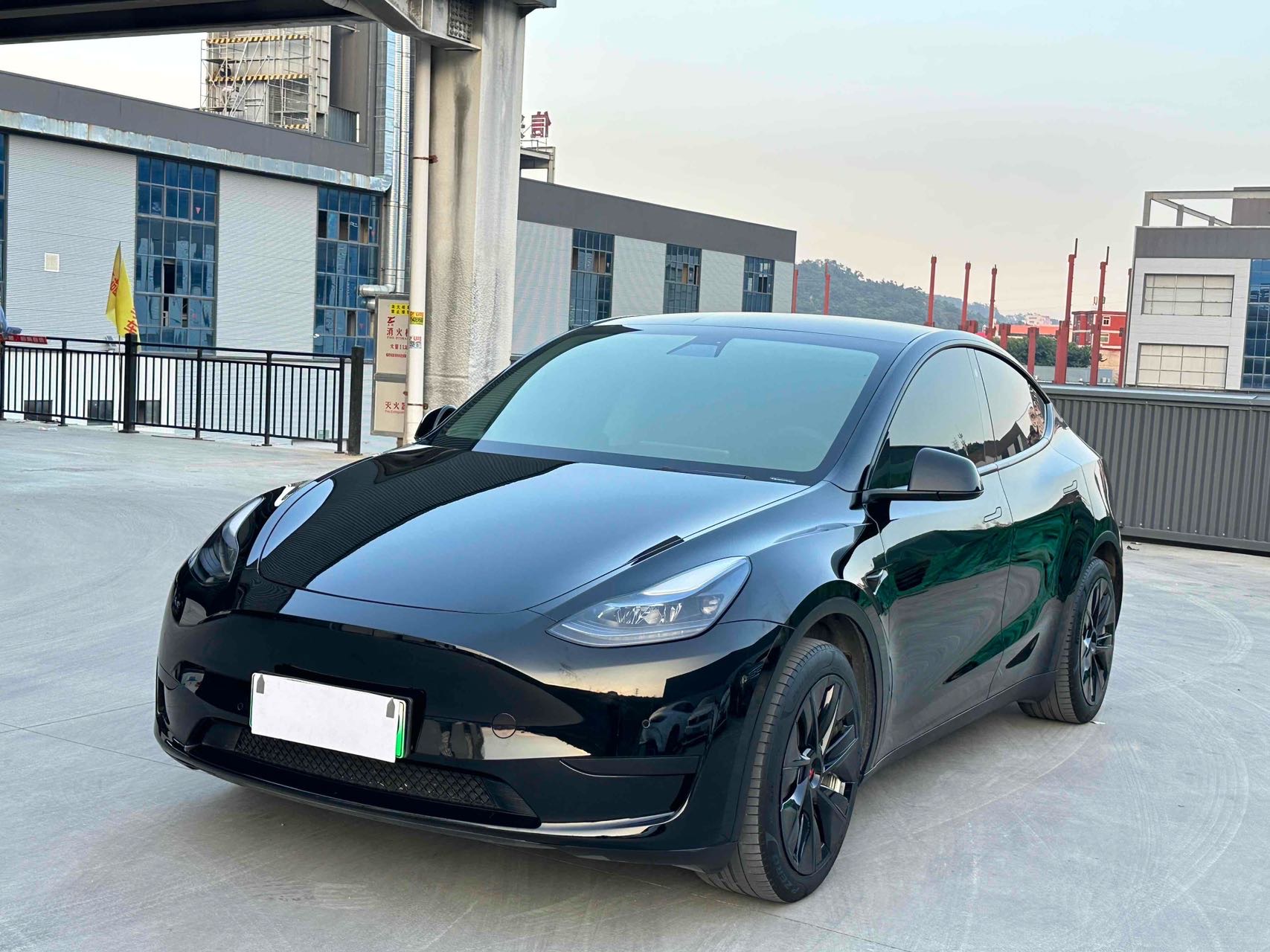 Tesla Model Y 2023 Tesla Model Y 2023 car image