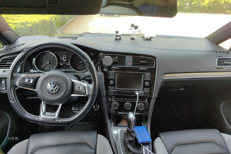 Volkswagen Golf 2018 car image #11