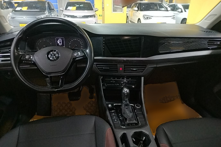 Volkswagen Bora 2020 car image #11