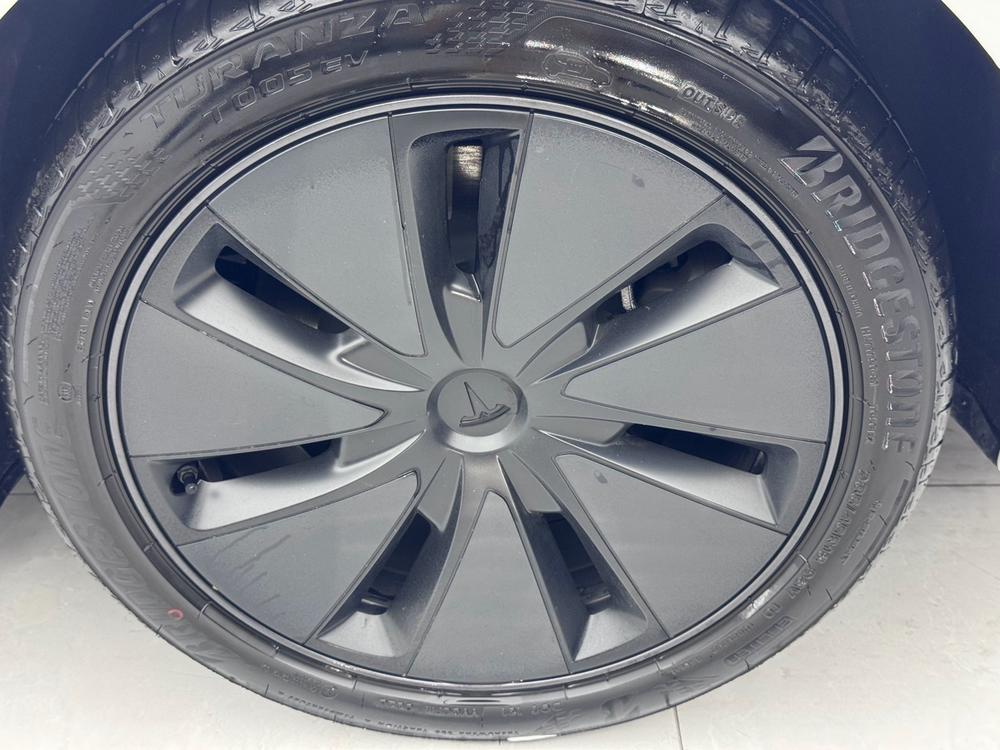 Tesla Model 3 2026 car image #6