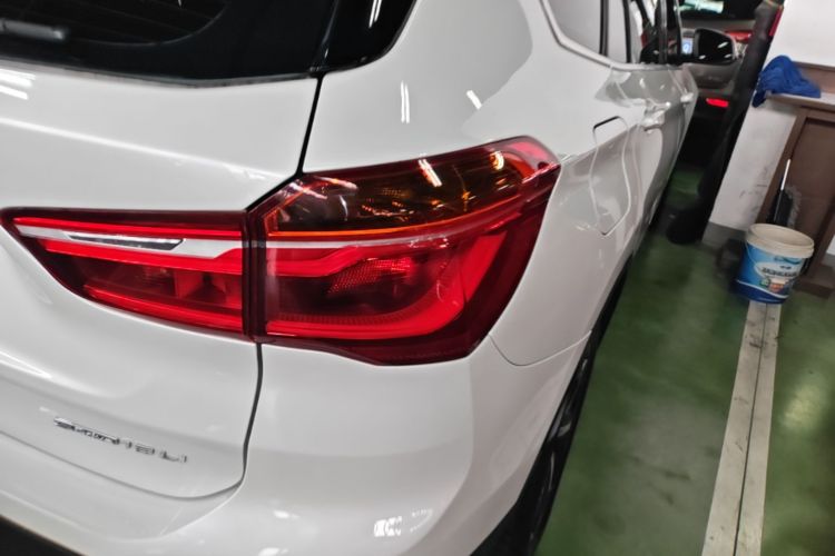 BMW X1 2019 #8 BMW X1 2019 car image #8