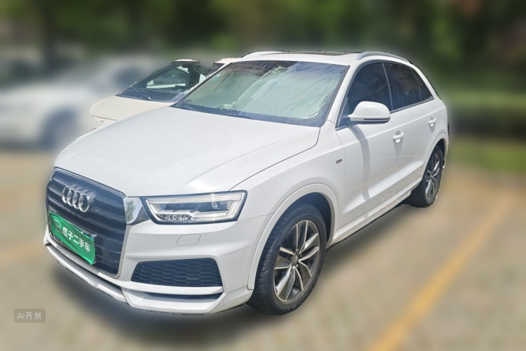 Audi Q3 2019 car image #2