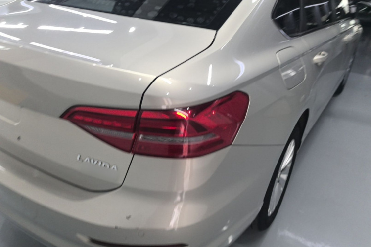 Volkswagen Lavida 2019 #8 Volkswagen Lavida 2019 car image #8