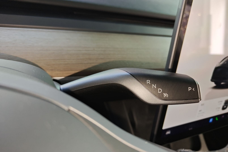Tesla Model Y 2022 #14 Tesla Model Y 2022 car image #14