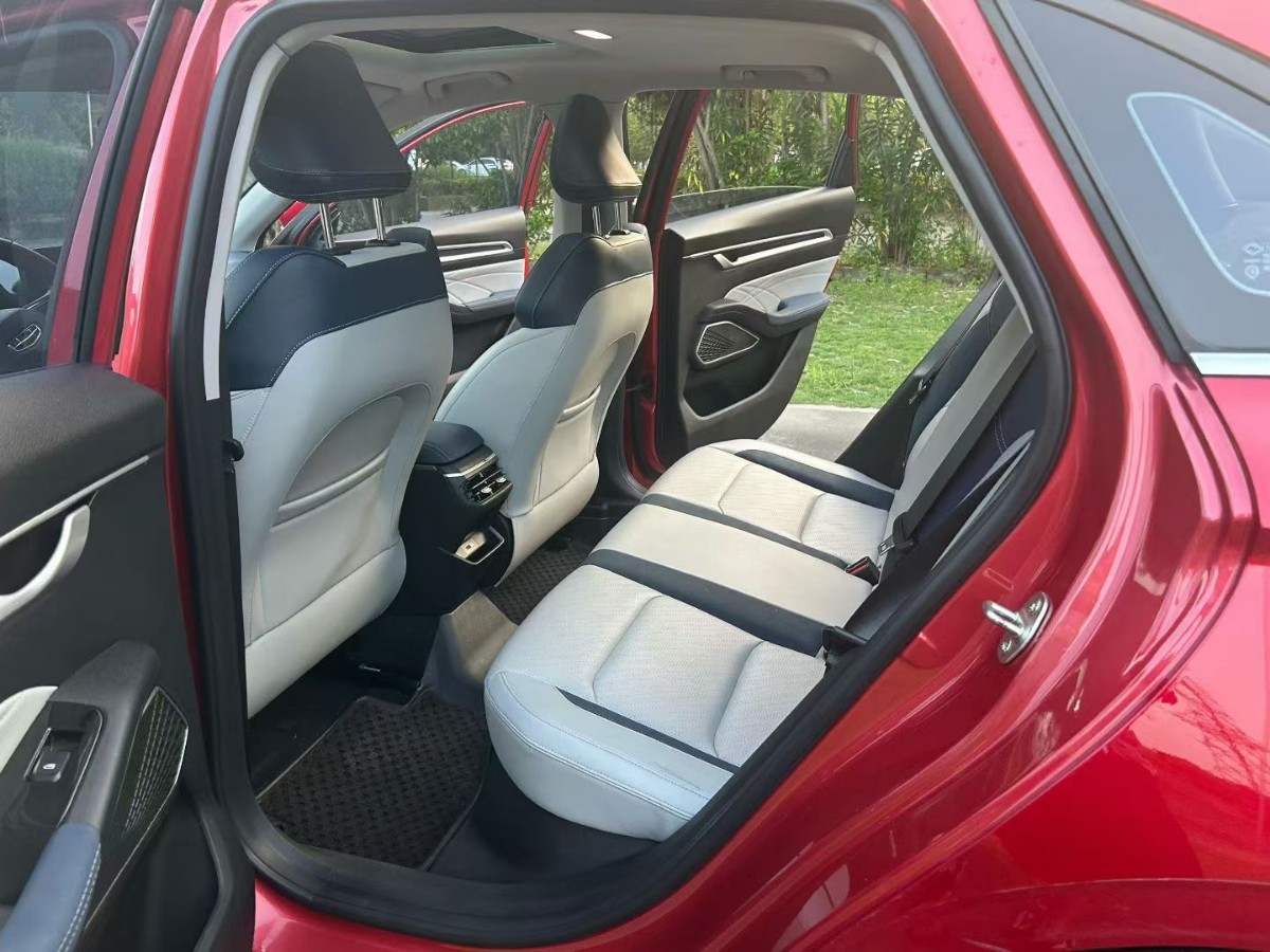 GEELY Emgrand 2022 car image #6