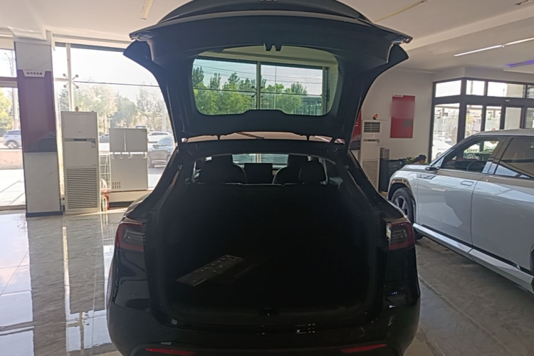 2023 #21 2023 immagine di auto #21