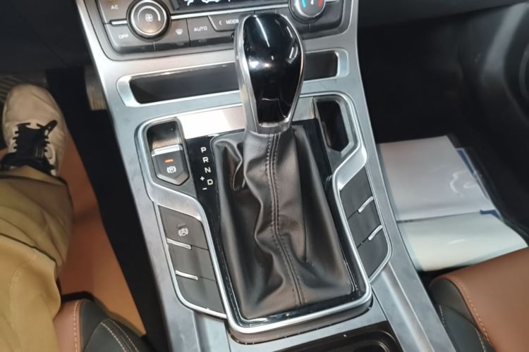 GEELY Emgrand 2021 car image #14