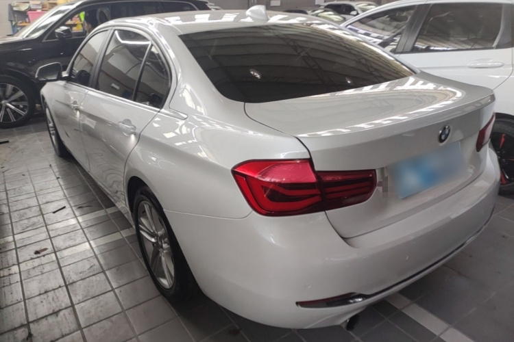 BMW 3 Series 2016 изображение автомобиля #5
