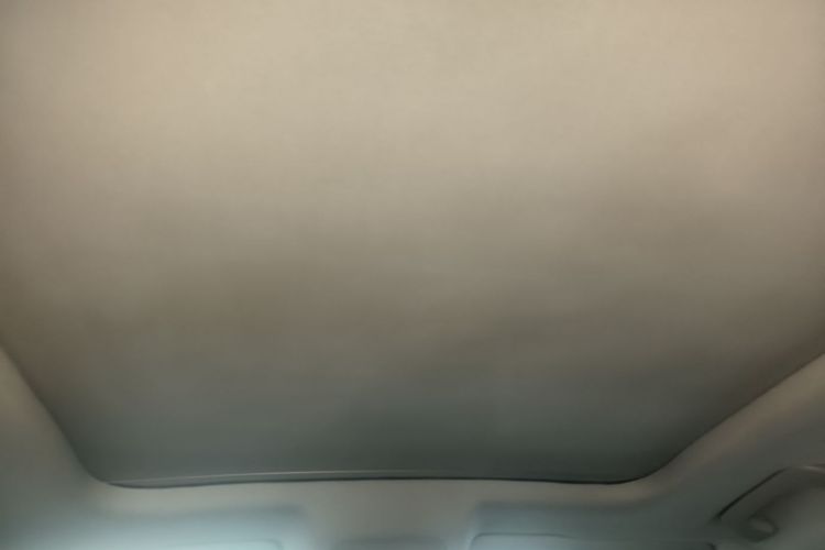 Audi Q3 2017 car image #18