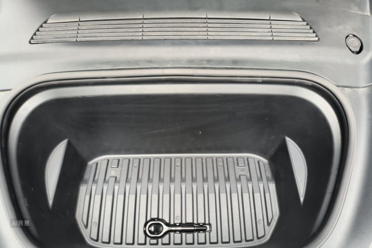 Tesla Model Y 2023 #22 Tesla Model Y 2023 car image #22