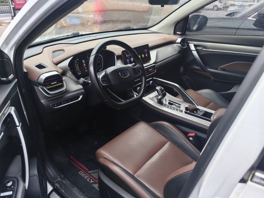 GEELY Coolray 2019 immagine di auto #7
