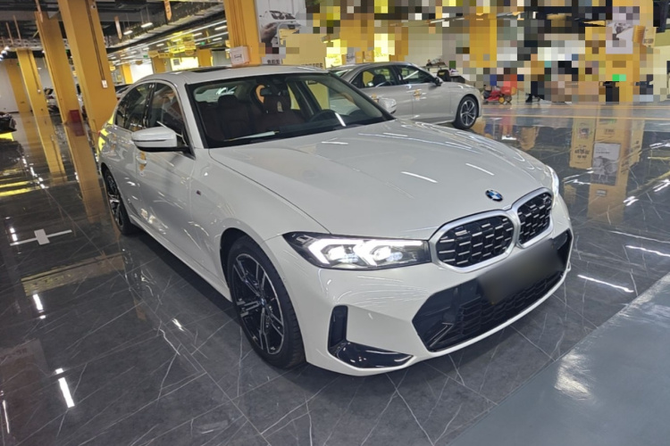 BMW 3 Series 2024 #4 BMW 3 Series 2024 car image #4