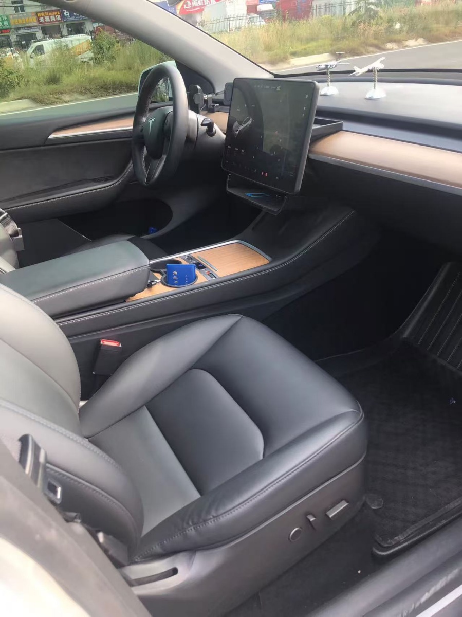 Tesla Model Y 2021 #6 Tesla Model Y 2021 immagine di auto #6