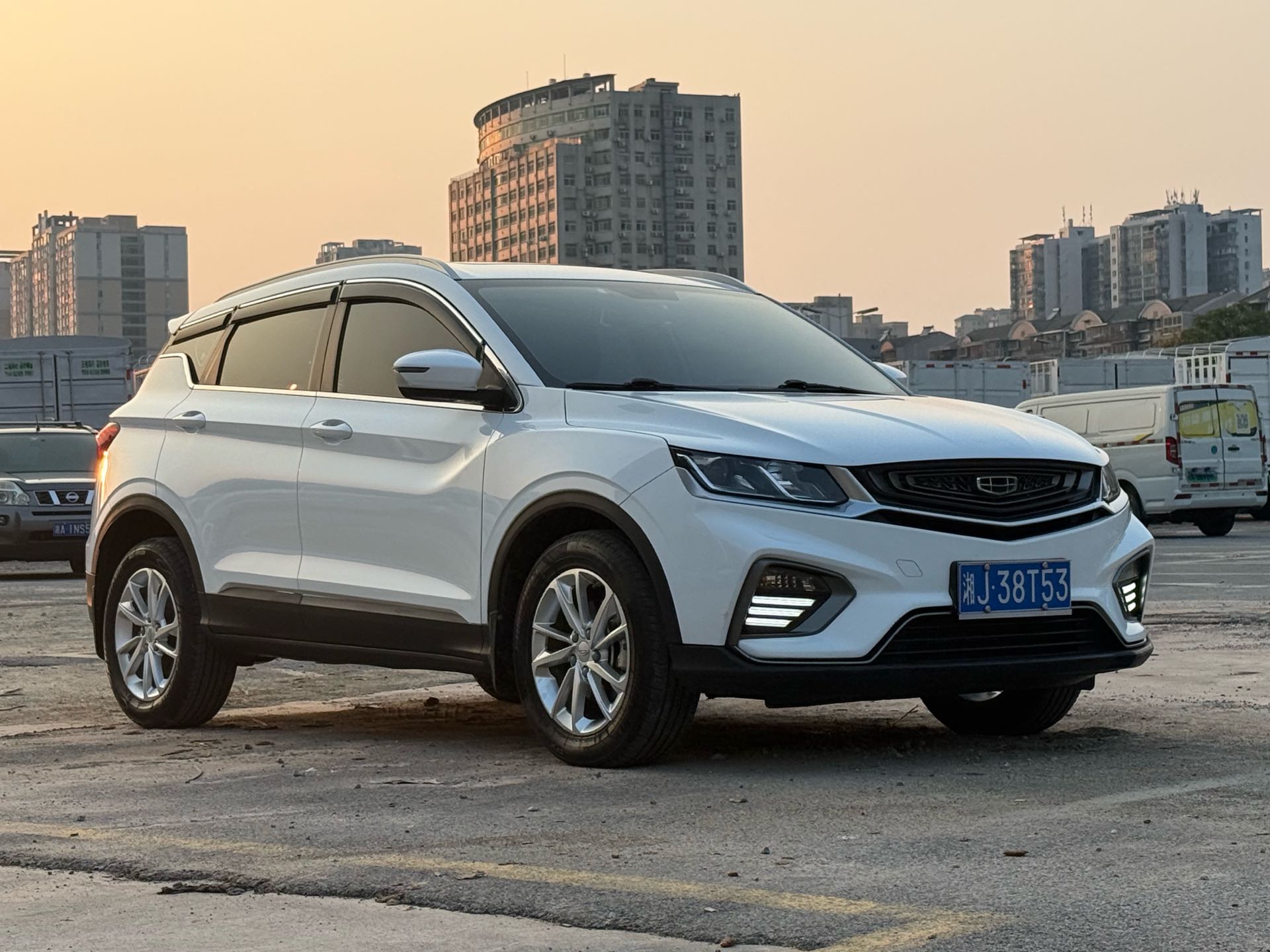 GEELY Coolray 2020 immagine di auto #3