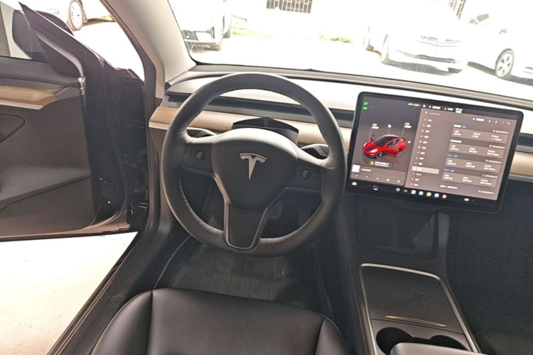 Tesla Model 3 2023 #15 Tesla Model 3 2023 car image #15