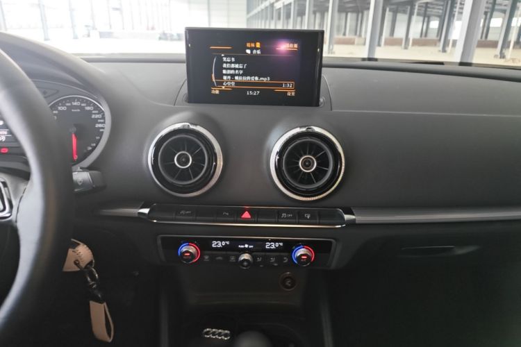 Audi A3 2016 car image #17
