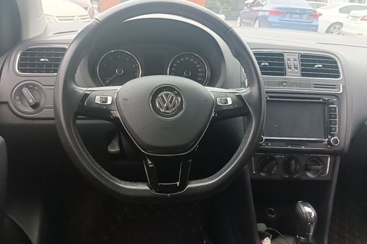 Volkswagen Polo 2017 #11 Volkswagen Polo 2017 car image #11