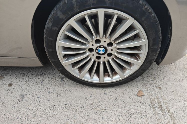 BMW 3 Series 2018 car image #9