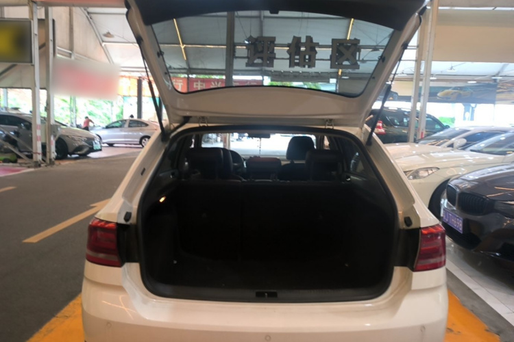 Volkswagen Santana 2017 #21 Volkswagen Santana 2017 car image #21