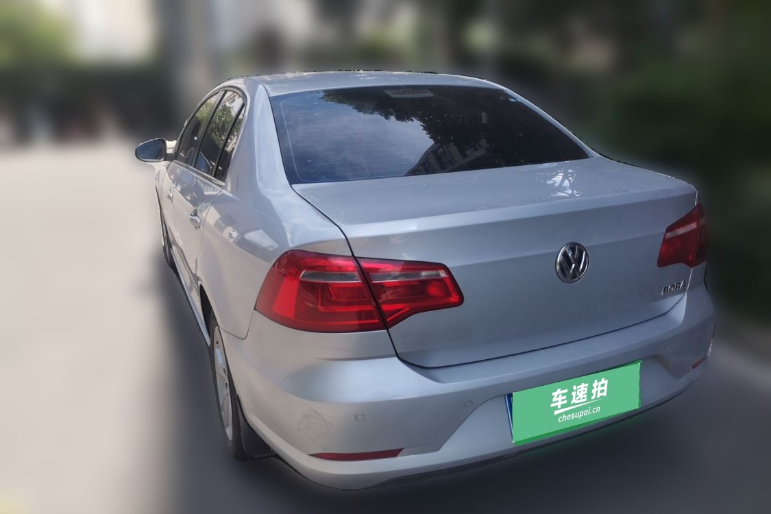 Volkswagen Bora 2014 car image #3