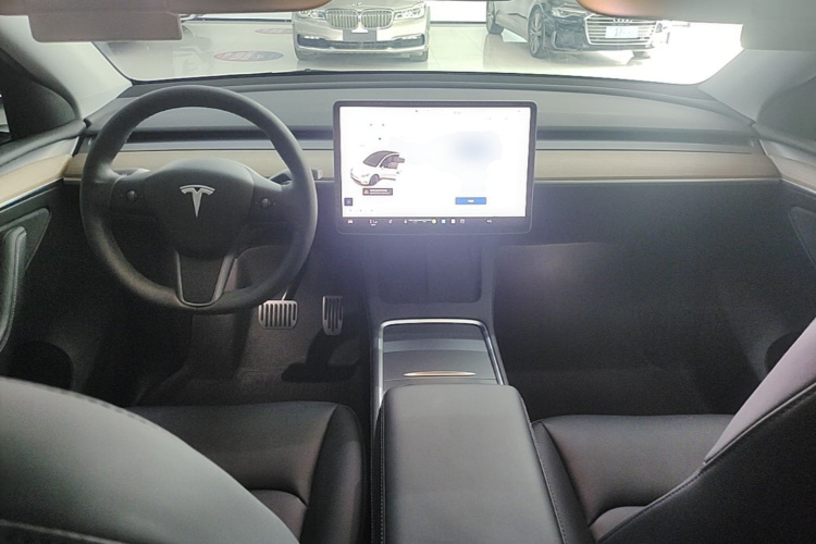 Tesla Model Y 2022 #10 Tesla Model Y 2022 car image #10