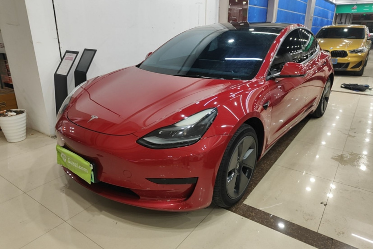 Tesla Model 3 2021 car image #2