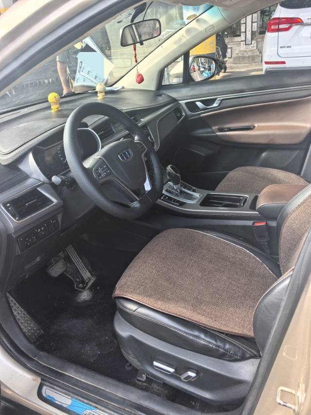 GEELY Emgrand GS 2017 car image #6