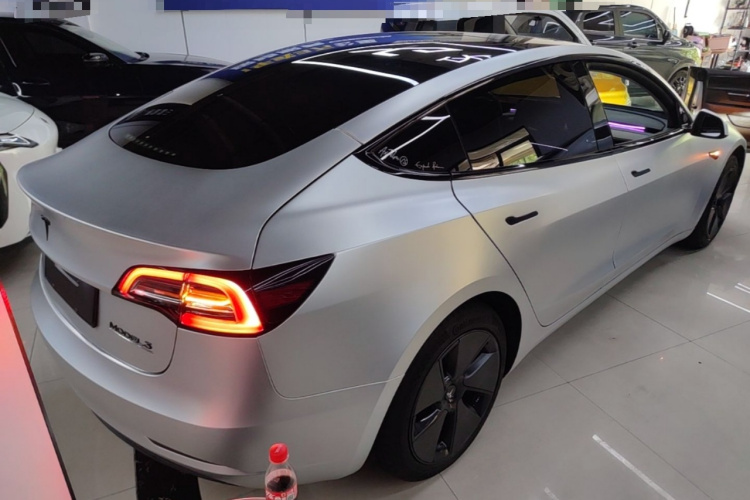 Tesla Model 3 2023 car image #7