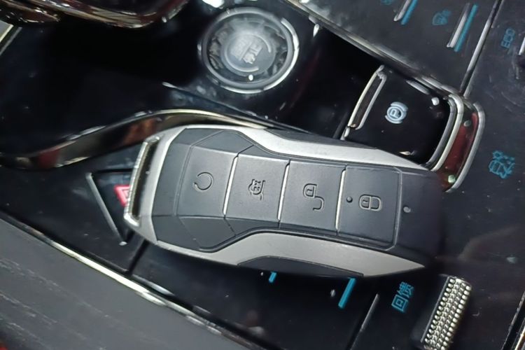 BYD Han 2021 car image #9