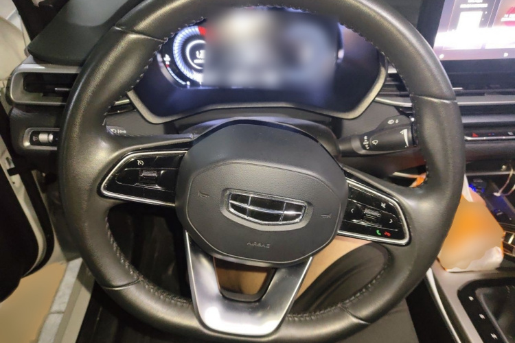 GEELY Emgrand 2023 car image #15