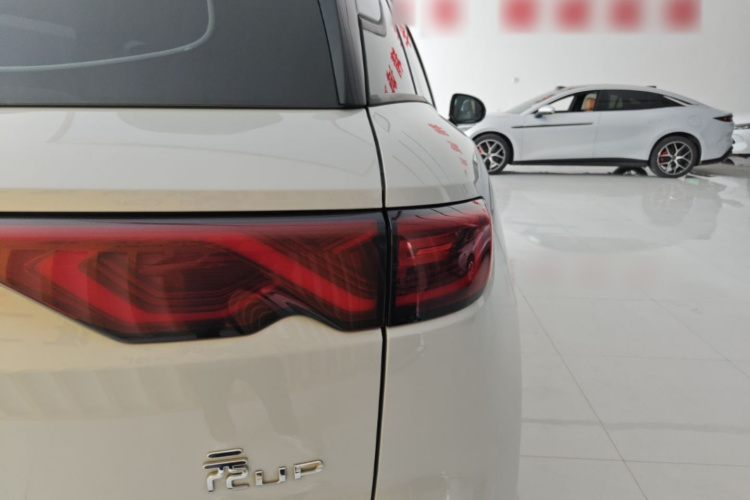 BYD YuanUP 2025 #8 BYD YuanUP 2025 car image #8